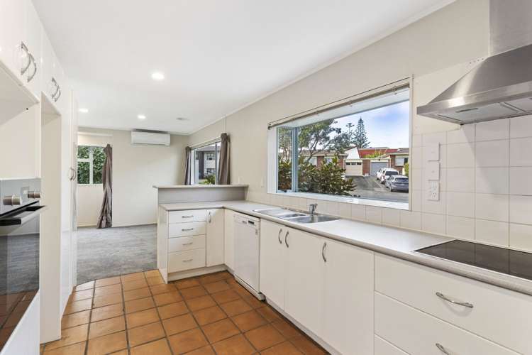 1 Halldene Terrace Red Beach_3
