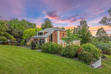 284 Carrs Road_1