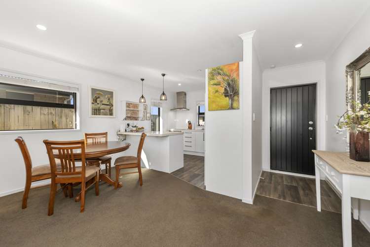 8/11 Errol Close Burbush_3