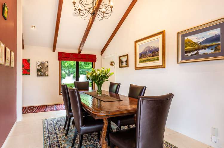 128 Ferndale Way Rangatira Park_19