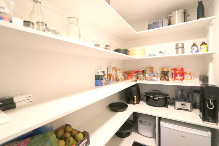 82 Lowe Street Avenal_24