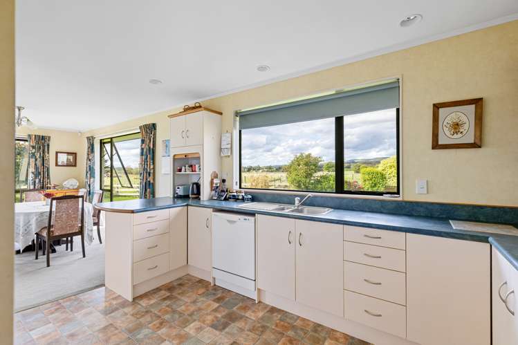 205 Fitzherbert East Road Aokautere_11