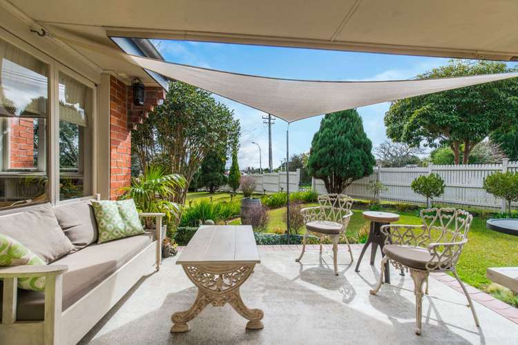 1 Craigbank Avenue New Lynn_5