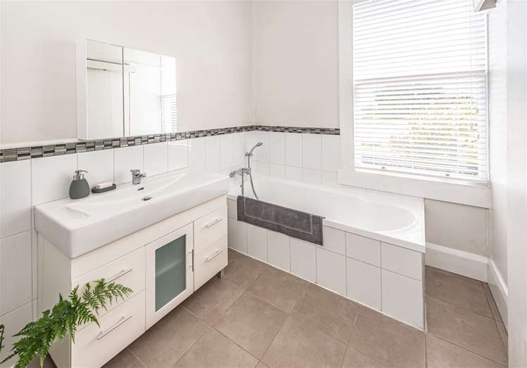 135 Weraroa Road Waverley_16