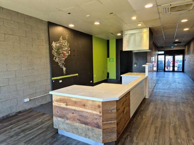 2/151 Lincoln Road Henderson_2