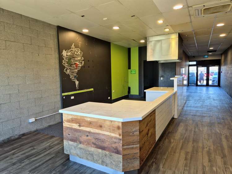 2/151 Lincoln Road Henderson_2