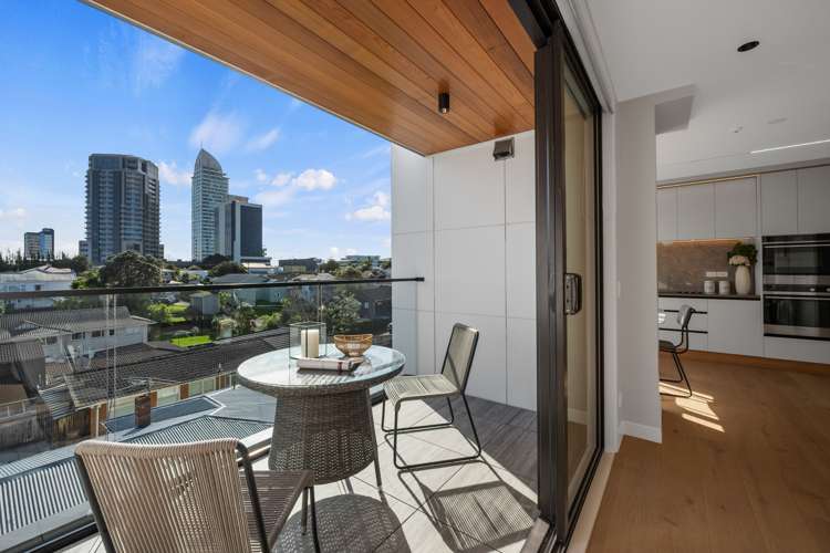 10/12 Burns Avenue Takapuna_7