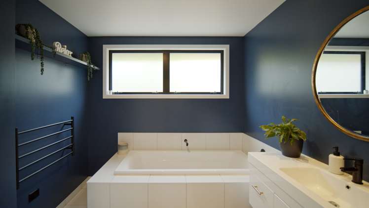 29 Kingfisher Crescent Albert Town_8