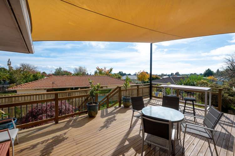 9 Maple Grove Owhata_5