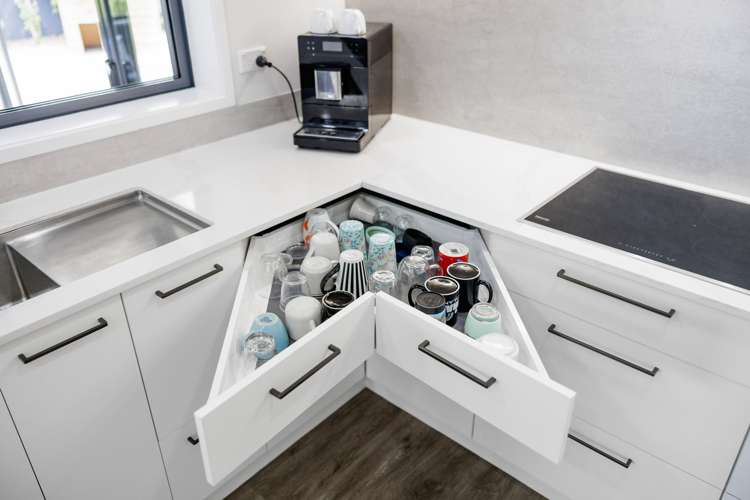 6 Limousin Place Grandview Heights_9