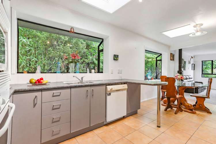 202 Godley Road Titirangi_9