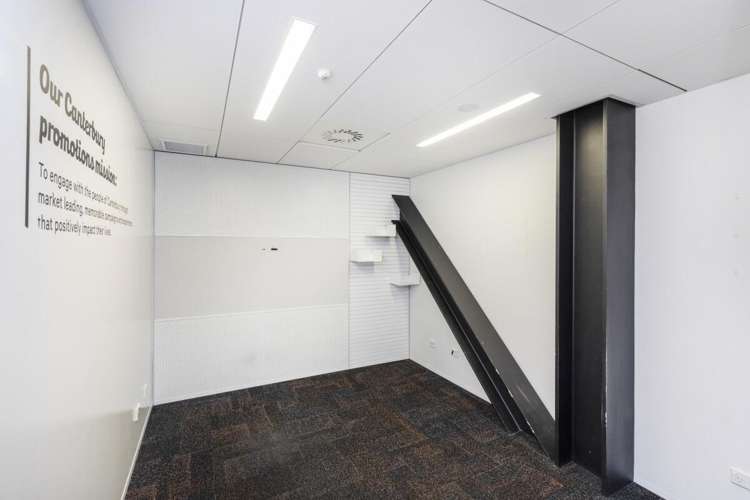 1/335 Lincoln Road Addington_16