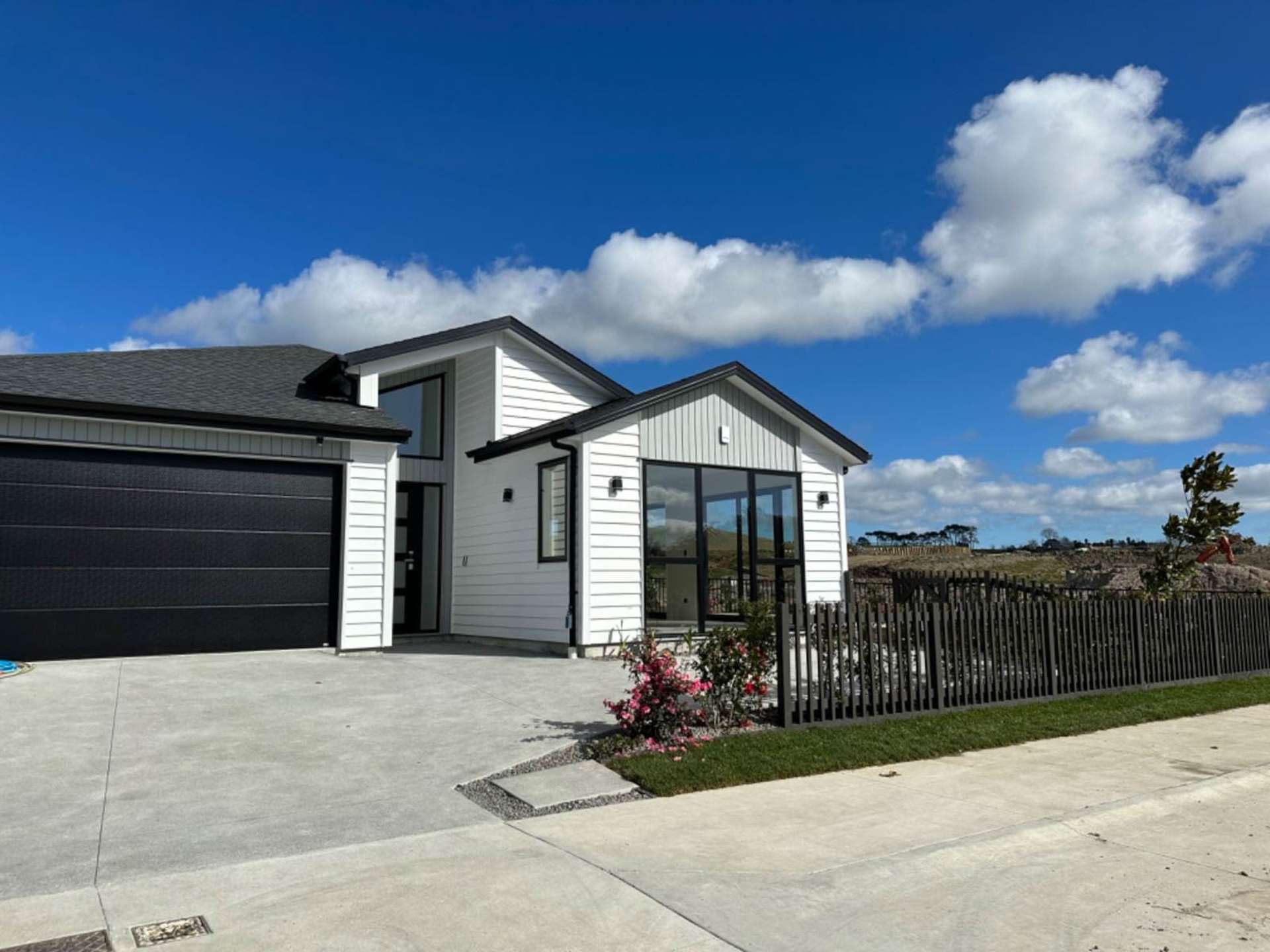 81 Waiwai Drive Wainui_0