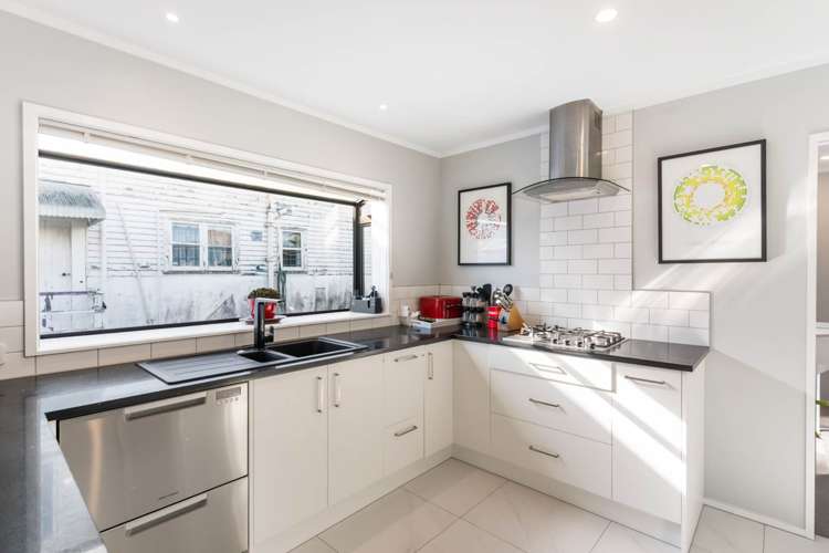 17a Bay Road Saint Heliers_13