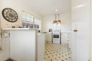 17 & 17A Heathridge Place_4