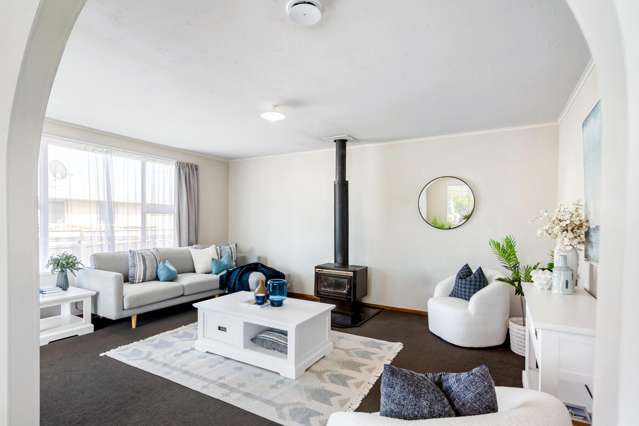 Vacant, Freehold & Priced to Sell!