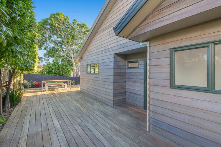 10 Goldfinch Rise | Unsworth Heights | North Shore City | Houses for