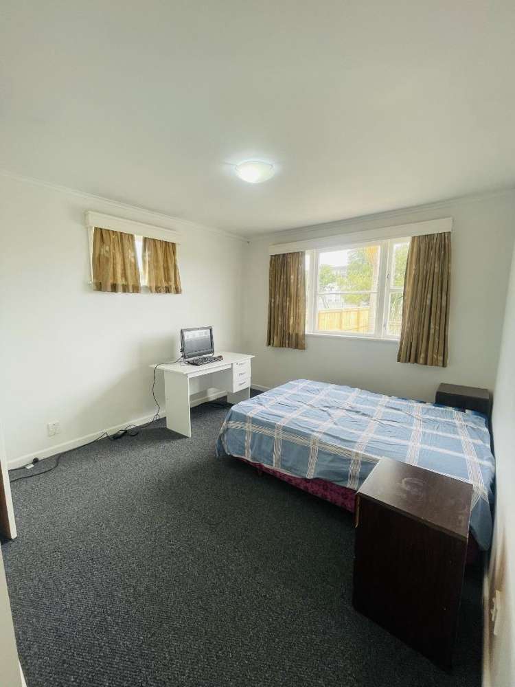 39 Archibald Road Kelston_14