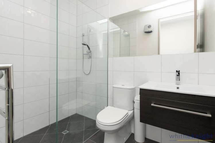 10/211 Ferry Road Waltham_15