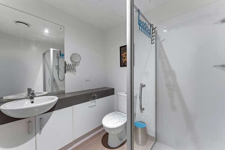 B11/71 Spencer Road Oteha_16