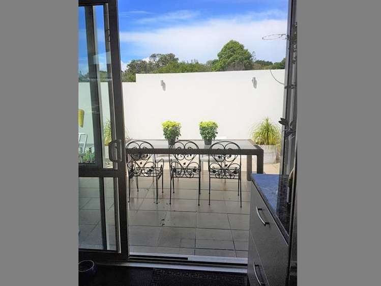 22 Tarahanga Street Northcote_12