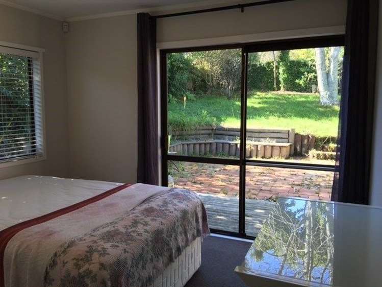 2/135 Edmonton Road Te Atatu South_10