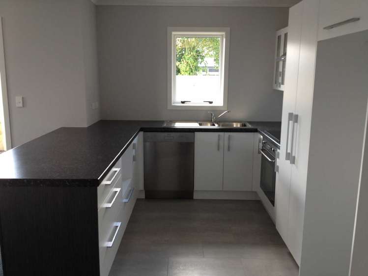 4 Queens Park Crescent Frankton_13