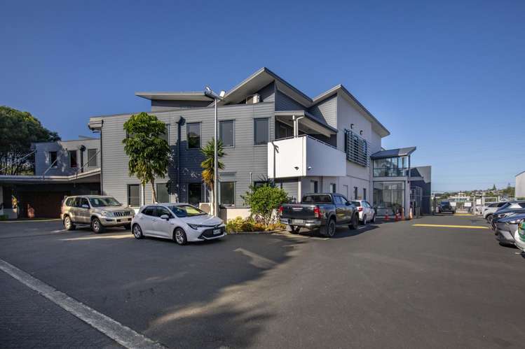 71-73 Wairau Road Wairau Valley_7