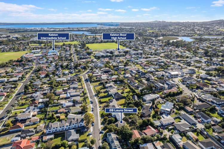 28 Laura Street Kelston_23