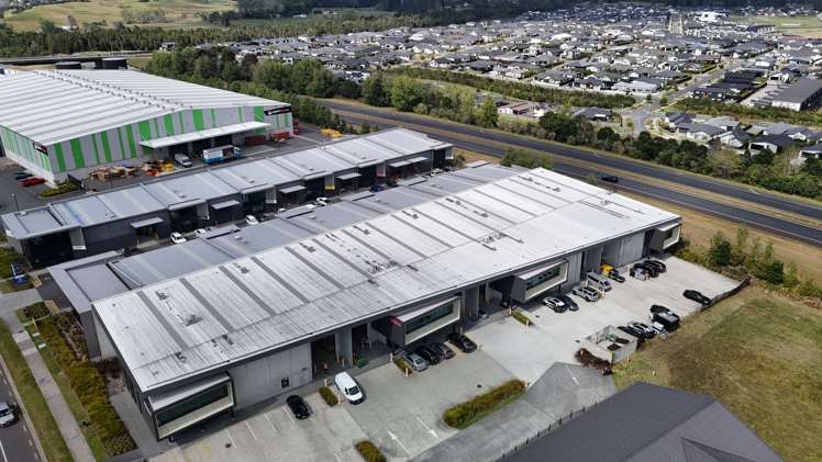 Unit 2/20 Highgate Parkway Silverdale_1