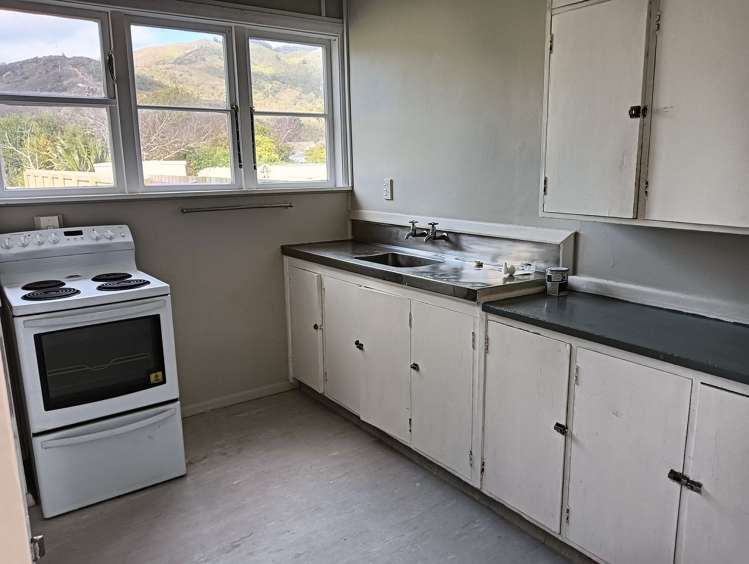 4 Bertram Grove Naenae_14