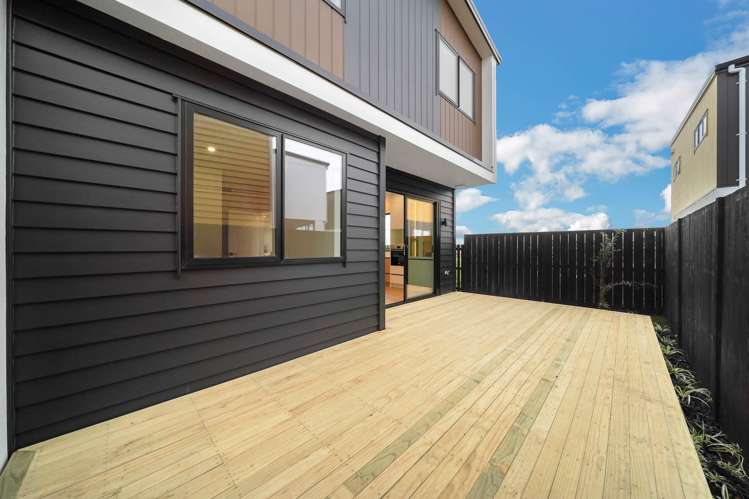 8 Gemstone Park Road Rosehill_28