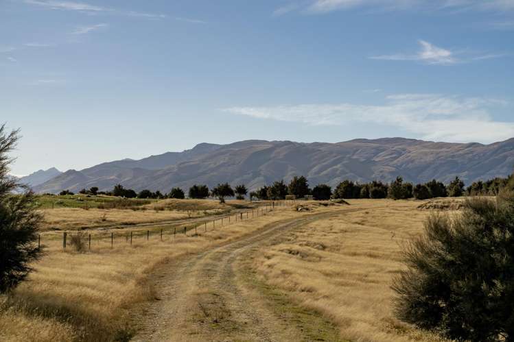 242 Pukerangi Drive Queensberry_13