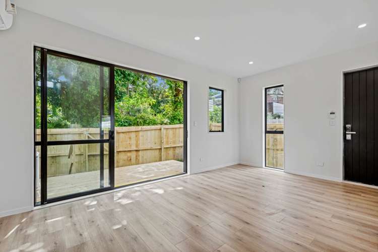 4/58 Sylvan Crescent Te Atatu South_6