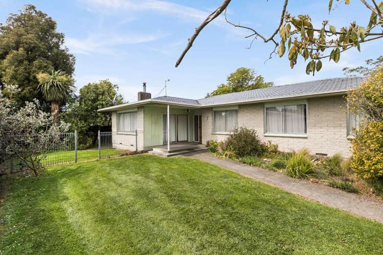 2/817 St Aubyn Street West_0