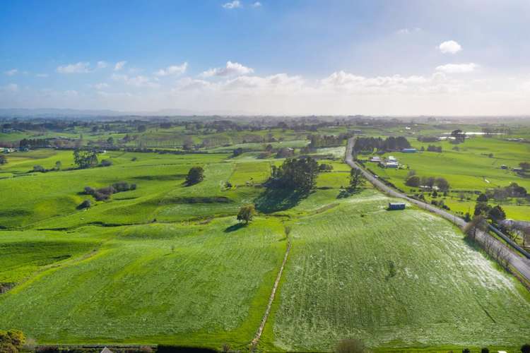 102 Gillard Road Ngahinapouri_18