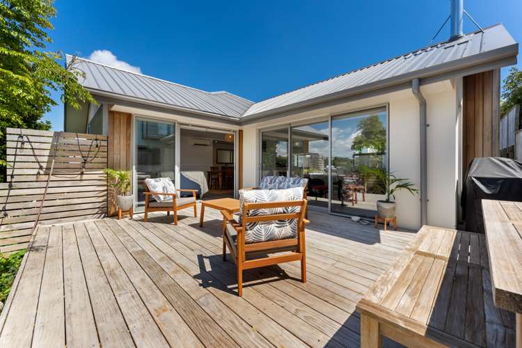 55b Paynters Avenue Strandon_0