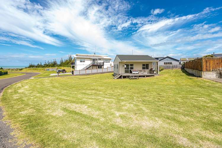 15 Nukumaru Parade Waiinu Beach_17