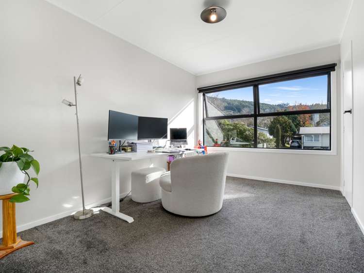 6 Roger street Pukehangi_14