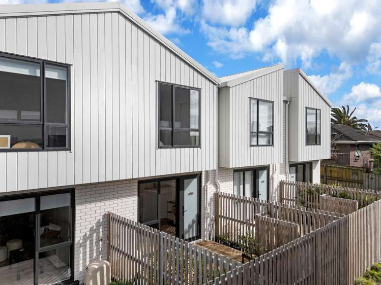 4/29 Normandy Place Henderson_39