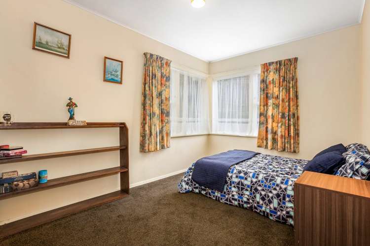 32 Horokiwi Road West Newlands_17