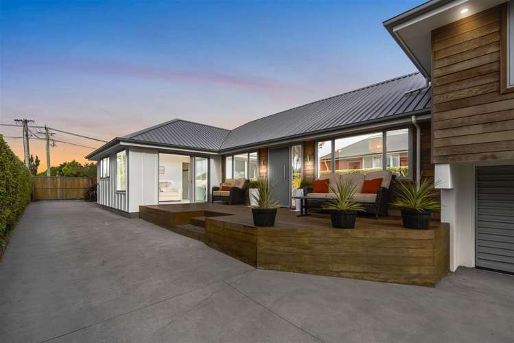 126 Huntsbury Avenue Huntsbury_18