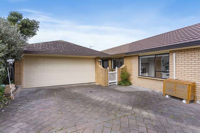 3 Voltaire Court Botany Downs_1