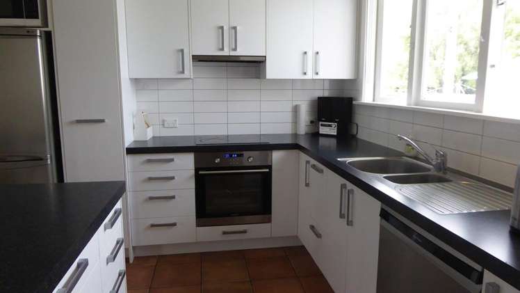 805 Clive Street Akina_6