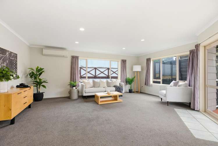 8a The Drive Brookfield_19