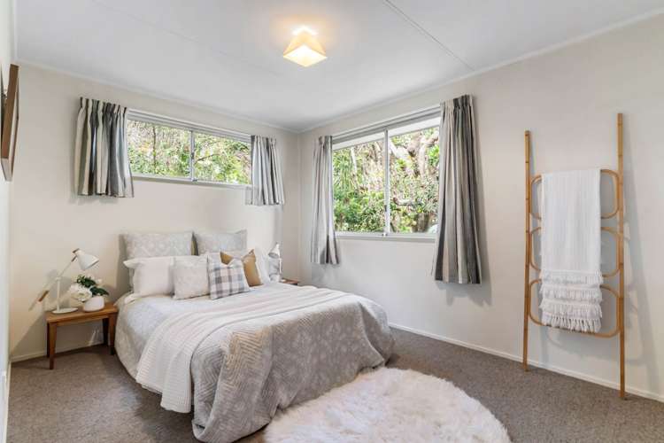 20 Oruamo Place Beach Haven_21