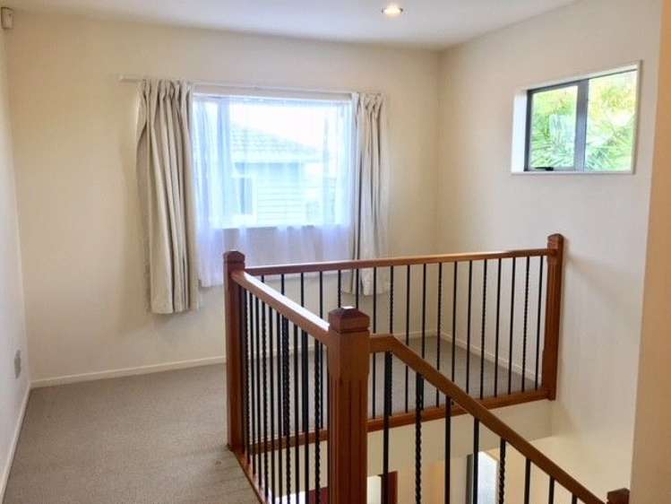 3 Riverglade Parkway Te Atatu South_5