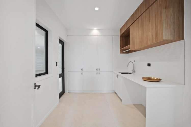 28a Oliver Twist Avenue Mellons Bay_37