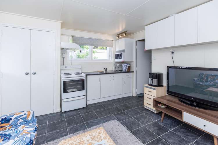 8b Enderley Avenue Enderley_11