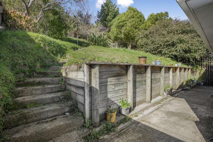 87 Coast Road Wainuiomata_10